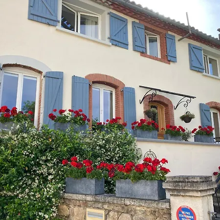 Quiet Double Ensuite Room, Own Entrance * Varen
