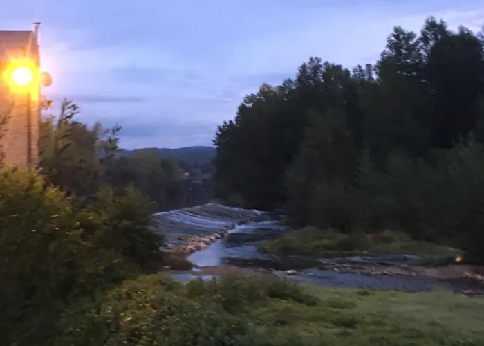 Quiet Double Ensuite Room, Own Entrance Bed and Breakfast 3*